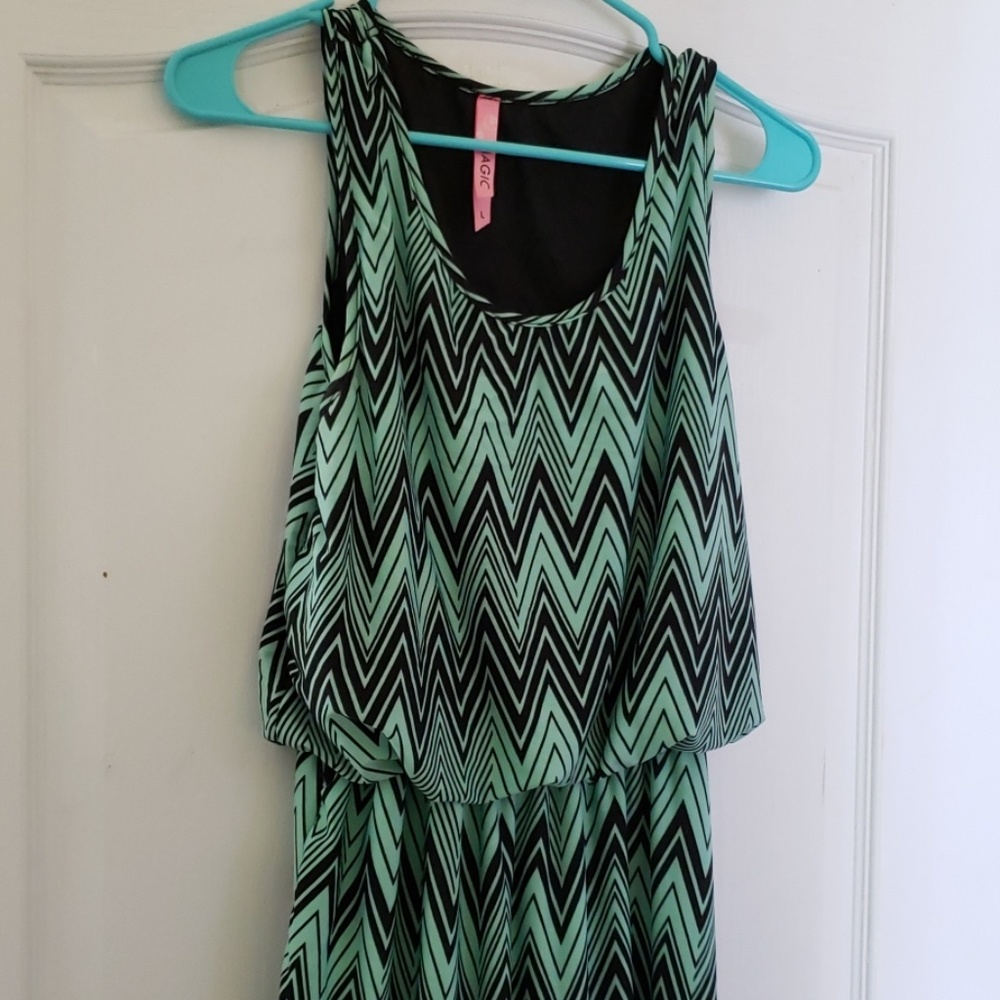 Soft green/black Chevron Maxi dress